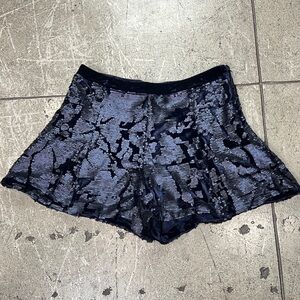 💚 3261. Navy Velvet Sequins Flared Shorts